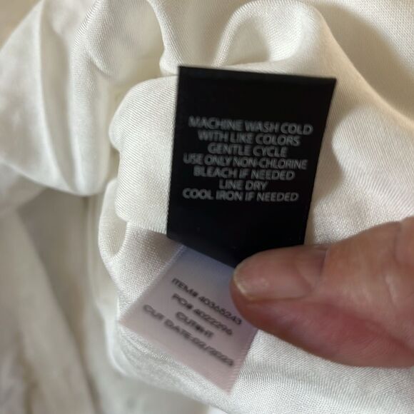 Torrid Eyelet Ruffle Sleeve Babydoll Top Size 2X NWT Cloud Dancer - Picture 6 of 6